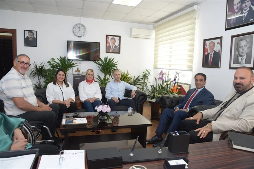 Engelli istihdamı projesi için dernek görüşmesi